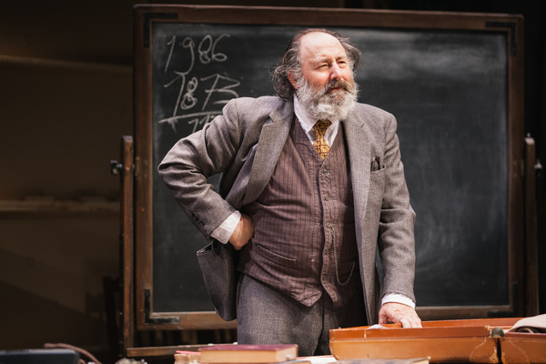Photo Flash: First Look at Arye Gross in UNDERNEATH THE LINTEL at the Geffen Image