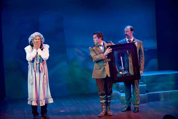Photo Flash: First Look at THE HOUND OF THE BASKERVILLES at Orlando Shakes Image
