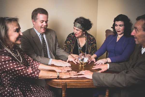 Violet Bradman (Darla Smedley), Charles Condomine (Jed Slaughter), Madame Arcati (Dan Photo