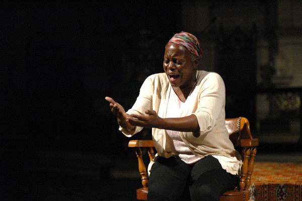 Photo Flash: Kathleen Turner Headlines International Human Rights Art Festival Image