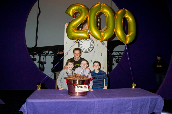 Photo Coverage: CHARLIE AND THE CHOCOLATE FACTORY Celebrates 200 Performances with a Mountain of Mousse! Image