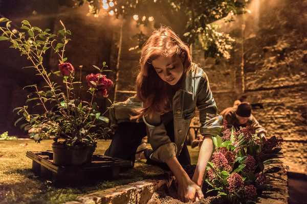 Photo Flash: First Look at Victoria Hamilton and Cast of ALBION at Almeida Theatre Image
