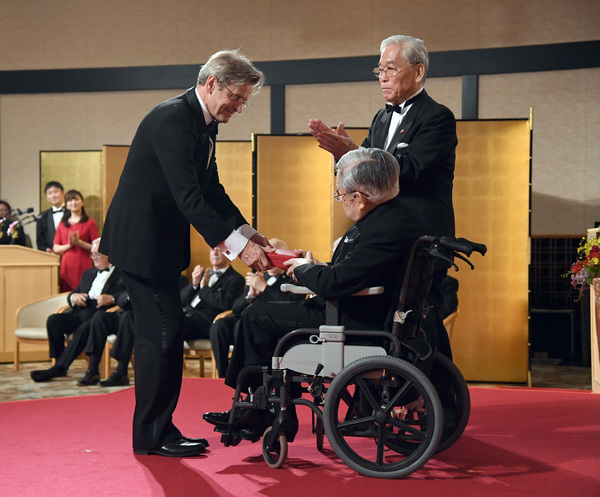 Photo Flash: Mikhail Baryshnikov Honored by Japan's Prince Hitachi Image