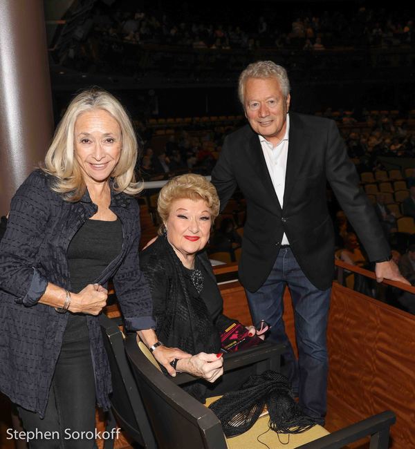 Photo Coverage: Klea Blackhurst Hosts The Cabaret Convention Finale Image
