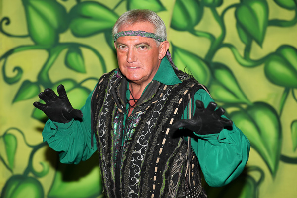 PANTO LAUNCH PHOTOS: Stars Launch Jack And The Beanstalk Image