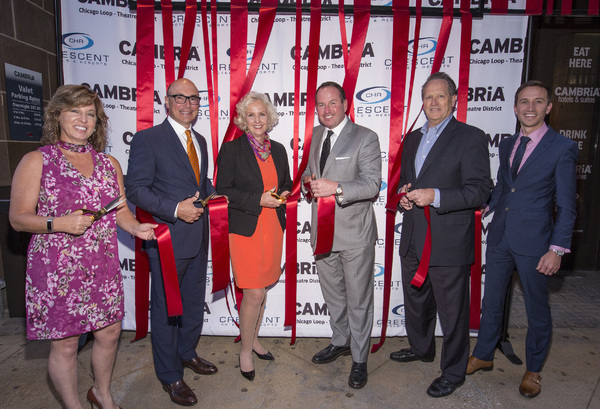 Photos: Les Misérables Cast Performs at Cambria Chicago Loop – Theatre District Grand Opening Image