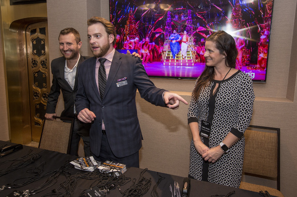 Photos: Les Misérables Cast Performs at Cambria Chicago Loop – Theatre District Grand Opening Image