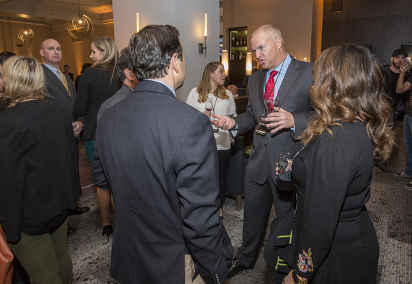 Photos: Les Misérables Cast Performs at Cambria Chicago Loop – Theatre District Grand Opening Image