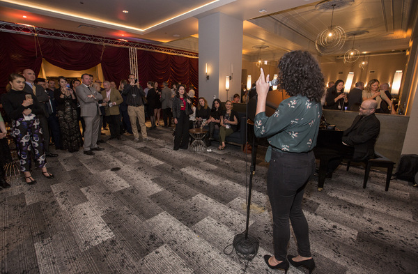 Photos: Les Misérables Cast Performs at Cambria Chicago Loop – Theatre District Grand Opening Image