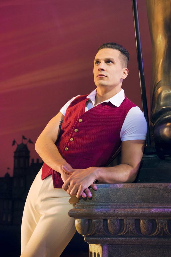 Photo Flash: First Look at the New WICKED UK and Ireland Tour Cast Image