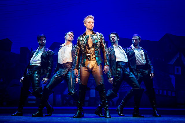 Regional Roundup: Top New Features This Week Around Our BroadwayWorld 10/27 - BRIGHT STAR, RAGTIME, FUN HOME, and More! Image