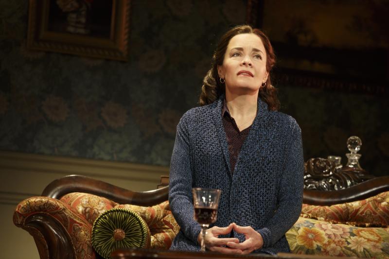 Review: FUN HOME Tour Is Sharply Drawn Image