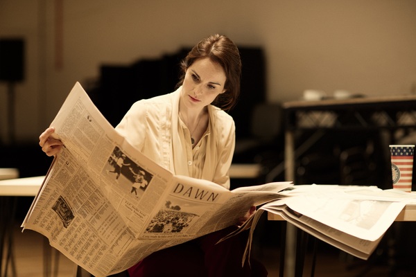 Photo Flash: Inside Rehearsals with Bryan Cranston, Michelle Dockery, and Cast of NETWORK at National Theatre Image