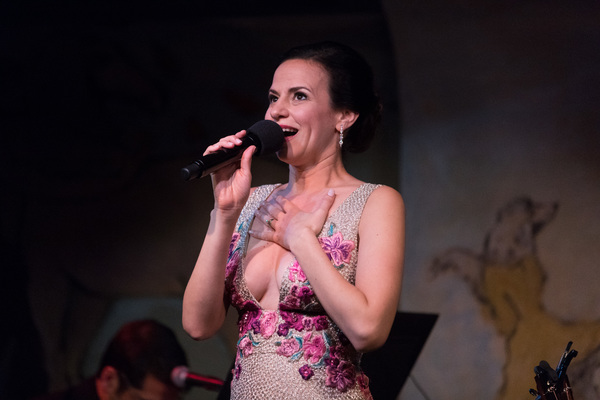 Photo Flash: HAMILTON's Mandy Gonzalez Is FEARLESS! in Cafe Carlyle Debut Image