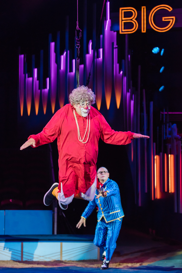 Photo Flash: First Look - BIG APPLE CIRCUS Returns with Death-Defying Acrobatics, Clowns, Rollerskates and More!  Image