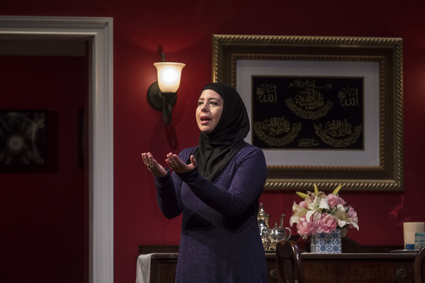 Photo Flash: First Look at YASMINA'S NECKLACE at the Goodman Theatre Image