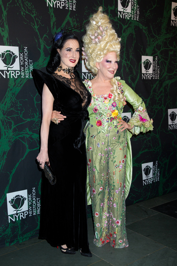 Photo Coverage: HELLO, DOLLY! Cast Dresses Up for Bette Midler's Hulaween! Image