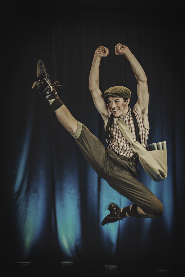 Photo Flash: NEWSIES Seizes the Day at Phoenix Theatre Image