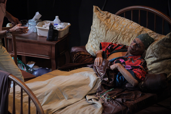 Photo Flash: Latino Theater Company presents ENCUENTRO DE LAS AMERICAS Image