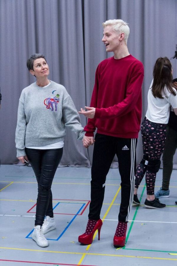 Photo Flash: In Rehearsal for EVERYBODY'S TALKING ABOUT JAMIE at the Apollo Theatre  Image