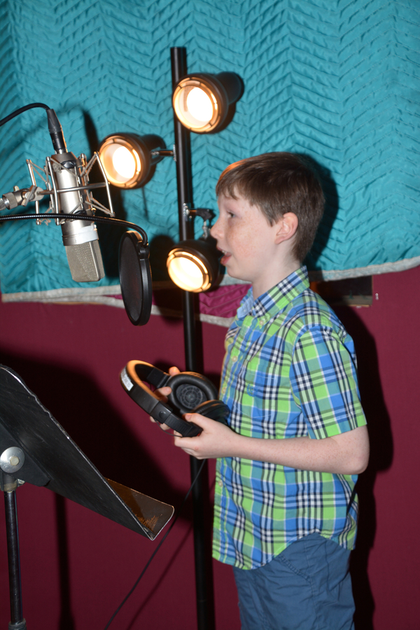 Exclusive Photo Coverage: CHARLIE AND THE CHOCOLATE FACTORY Sings Carols For A Cure Image