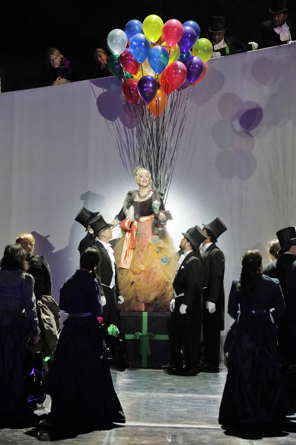 Photo Flash: San Francisco Opera Stages Reimagined MANON Image