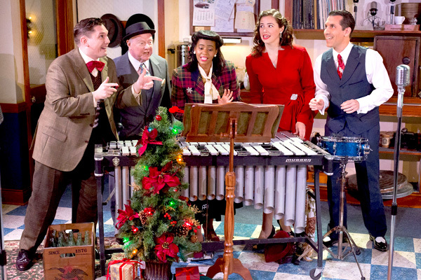 Photo Flash: See The Cast of IT'S A WONDERFUL LIFE: A LIVE RADIO PLAY At Walnut Street Theatre! 