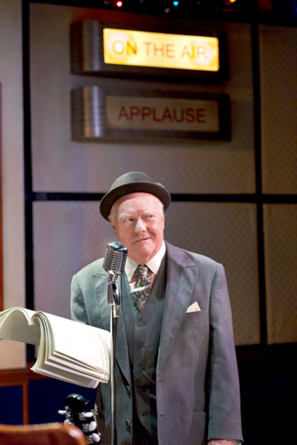 Photo Flash: See The Cast of IT'S A WONDERFUL LIFE: A LIVE RADIO PLAY At Walnut Street Theatre! 