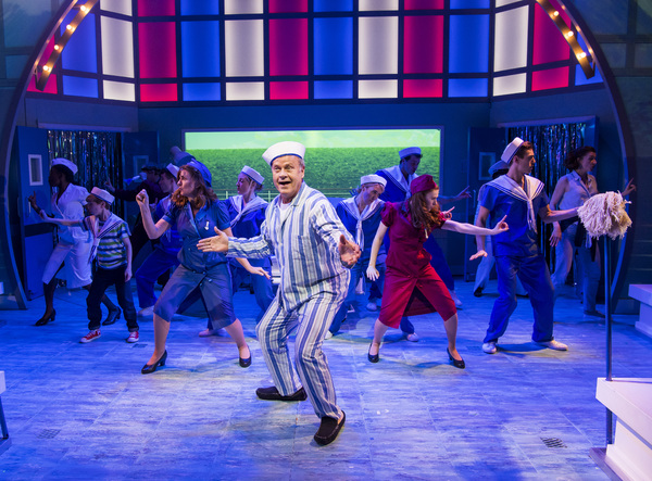 Photo Flash: First Look at BIG FISH Starring Kelsey Grammer at the Other Palace Image