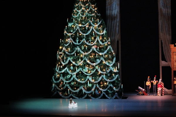 Photo Flash: Sneak Peek at New York City Ballet's THE NUTCRACKER  Image