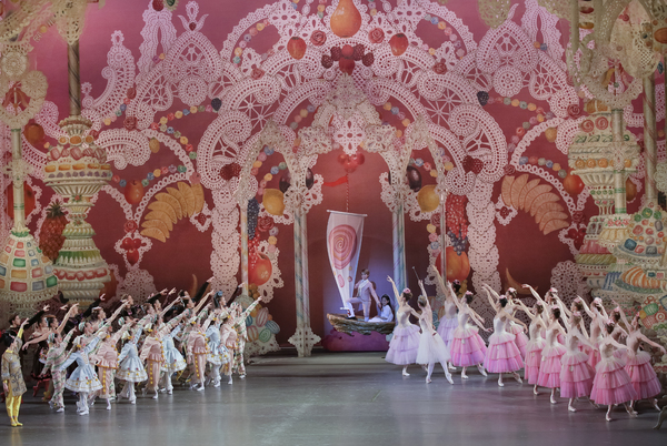 Photo Flash: Sneak Peek at New York City Ballet's THE NUTCRACKER  Image