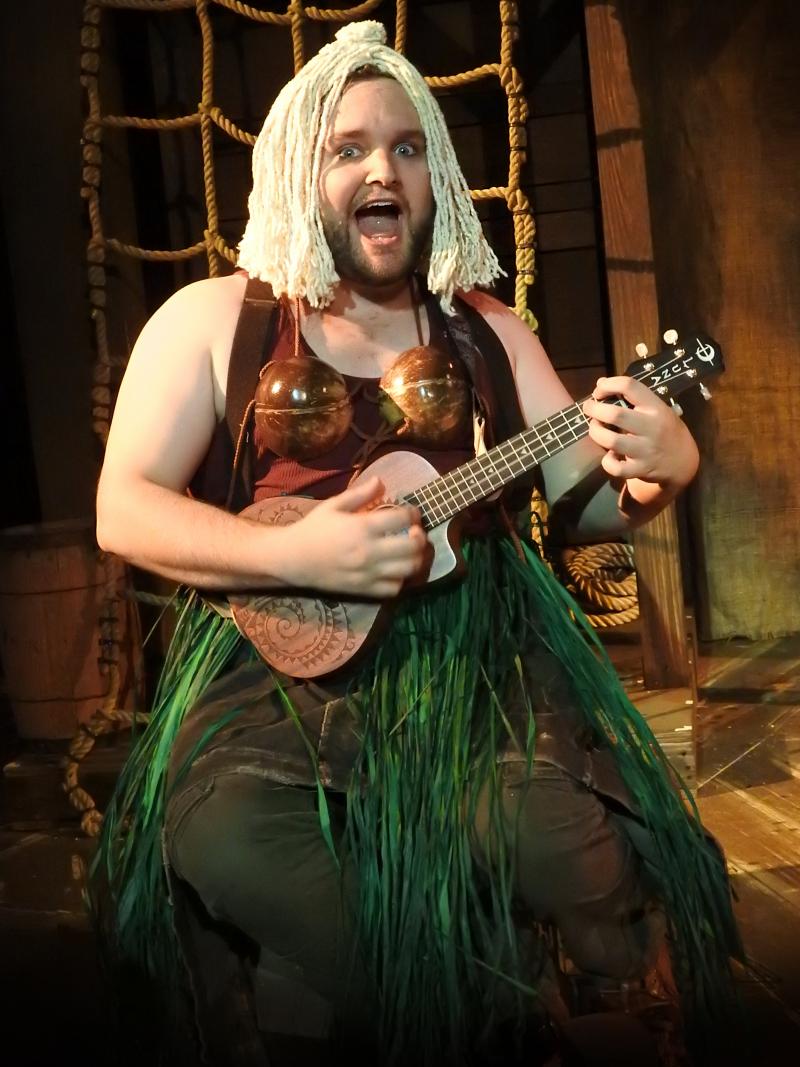 BWW Reviews: PETER AND THE STARCATCHER Reminds Audiences to Fly with a Smile Image