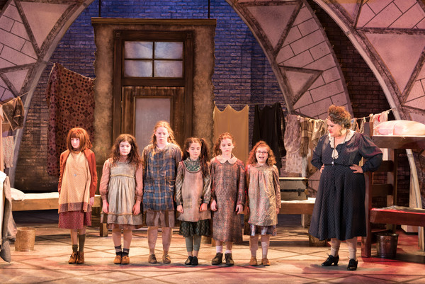 Photo Flash: It's a Hard Knock Life! First Look at Presley Ryan and More in ANNIE at the Engeman Image