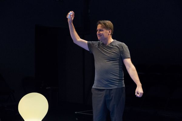 Photo Flash: First Look at THE SECONDARY VICTIM at Park Theatre Image