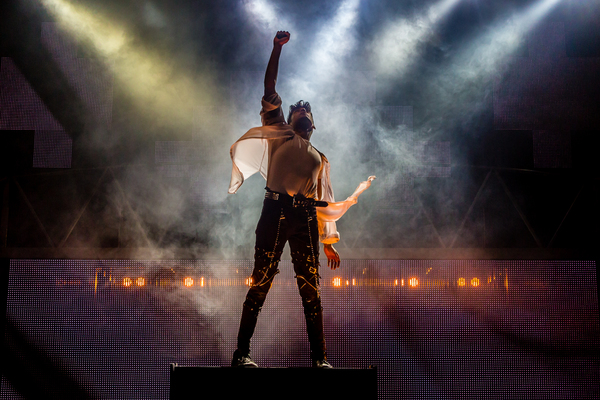 Photo Flash: First Look at the New Cast of THRILLER LIVE Image
