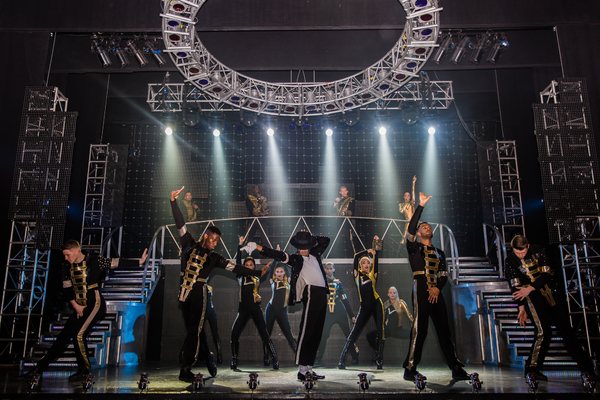 Photo Flash: First Look at the New Cast of THRILLER LIVE Image