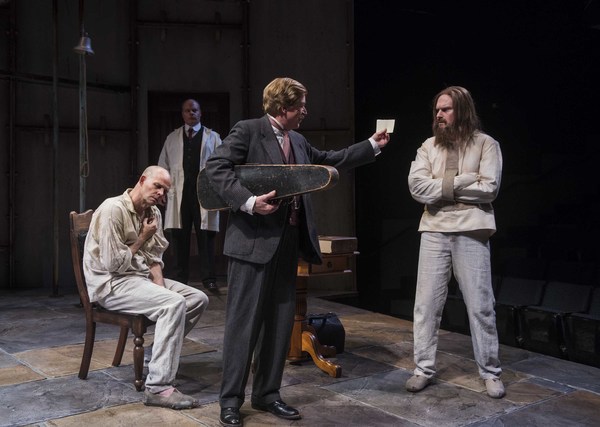 Photo Flash: First Look at HOLMES AND WATSON at Milwaukee Rep Image