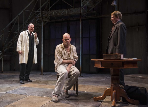 Photo Flash: First Look at HOLMES AND WATSON at Milwaukee Rep Image