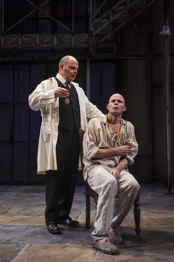 Photo Flash: First Look at HOLMES AND WATSON at Milwaukee Rep Image