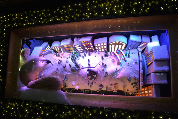Photo Coverage: The Holidays Are Here! Macy's Unveils Iconic 2017 Windows Displays Image