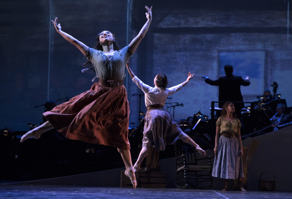 Photo Flash: First Look at City Center's BRIGADOON Starring Kelli O'Hara, Patrick Wilson, and Stephanie J. Block Image