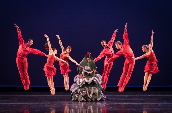 Photo Flash: Smuin Lights Up Bay Area With Annual Holiday Treat THE CHRISTMAS BALLET Image