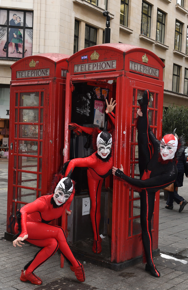 Photo Flash: The Cast of CIRQUE DU SOLEIL OVO Takes London! 