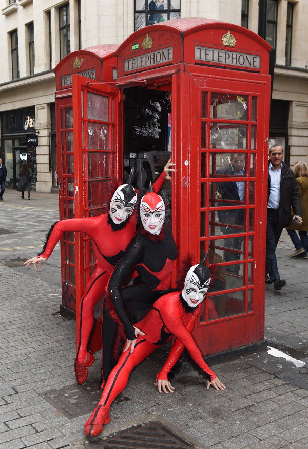 Photo Flash: The Cast of CIRQUE DU SOLEIL OVO Takes London! 