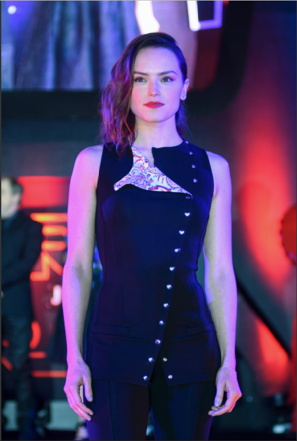 Photo Flash: Mark Hamill, Daisy Ridley Attend STAR WARS: THE LAST JEDI Fan Event in Mexico City Image