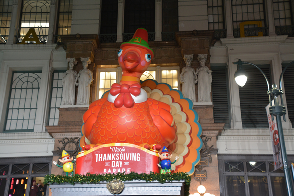 Photo Coverage: Broadway Heads to Herald Square to Rehearse for the MACY'S Thanksgiving Day Parade! Image