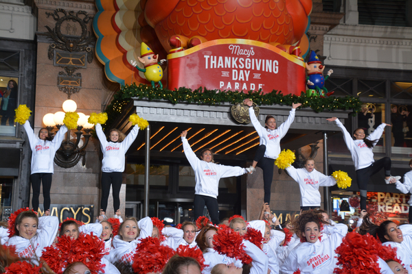 Photo Coverage: Broadway Heads to Herald Square to Rehearse for the MACY'S Thanksgiving Day Parade! Image