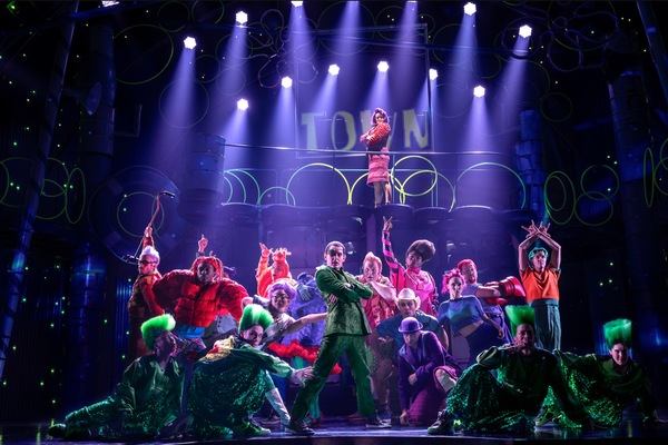 Photo Flash: Welcome to Bikini Bottom! First Look at SPONGEBOB SQUAREPANTS on Broadway Image
