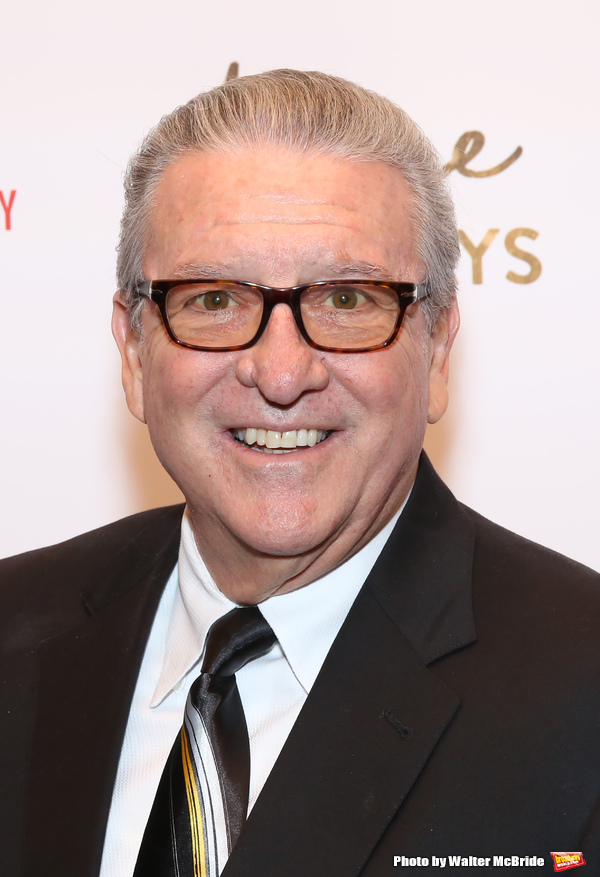Photo Coverage: On the Opening Night Red Carpet for HOME FOR THE HOLIDAYS! Image