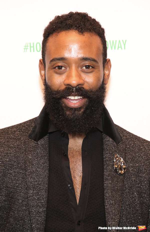 Photo Coverage: On the Opening Night Red Carpet for HOME FOR THE HOLIDAYS! Image